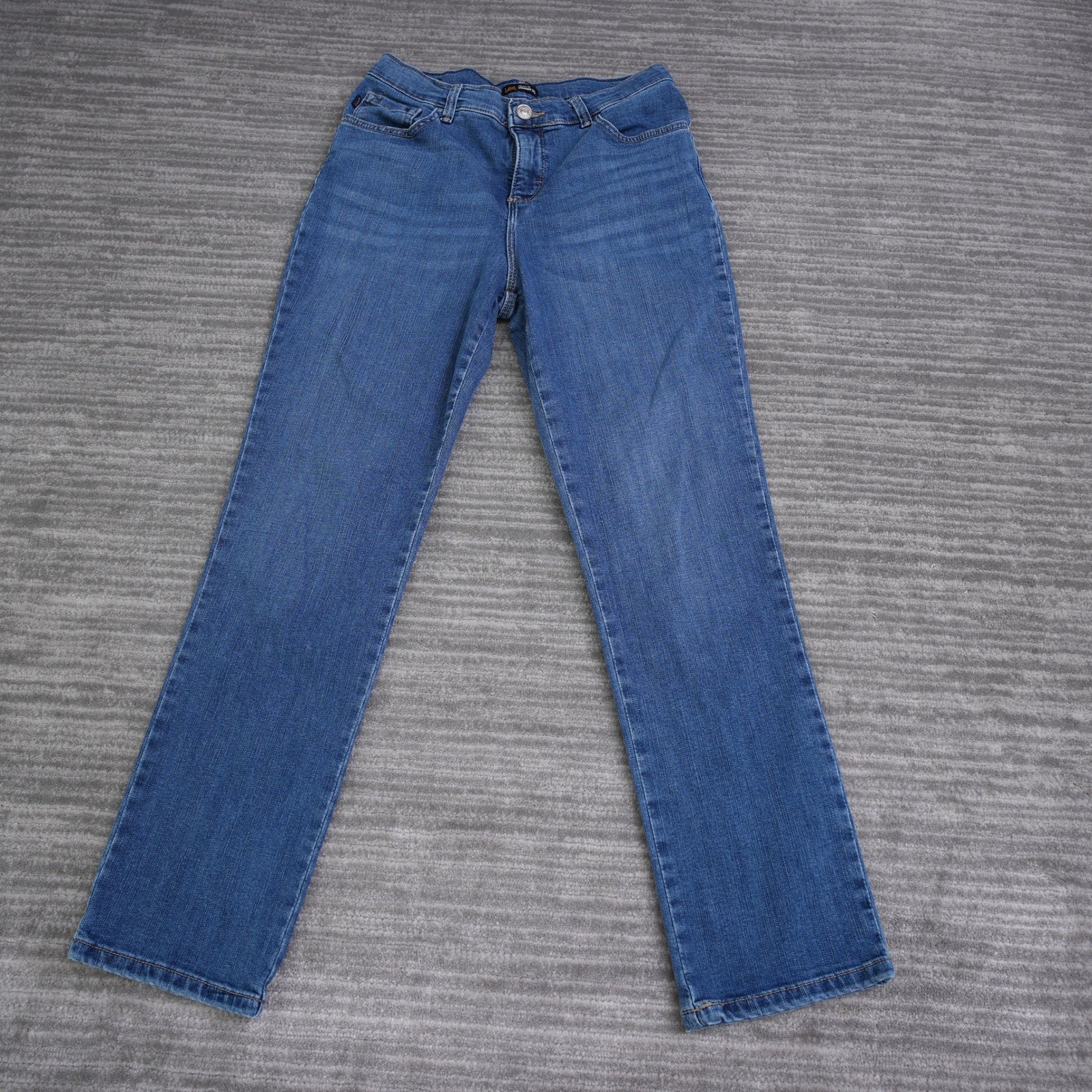 Lee Classic Fit Straight Leg Jeans Womens Blue Medium Wash Denim Pants 28x28